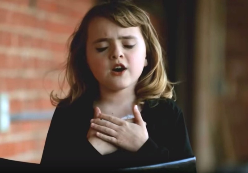 Ni a de 10 a os canta rolling in the deep de adele dej ndote sin